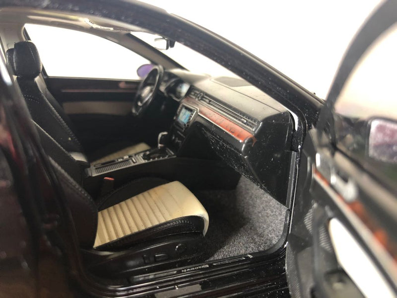 1/18 Paudi Volkswagen Passat 2016