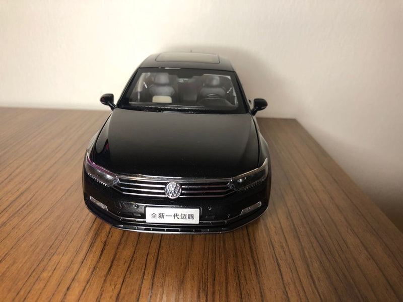 1/18 Paudi Volkswagen Passat 2016