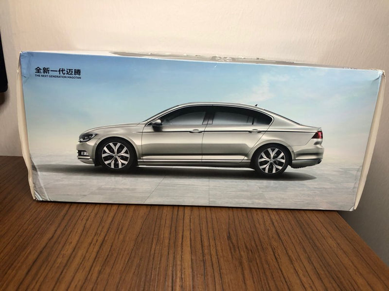 1/18 Paudi Volkswagen Passat 2016