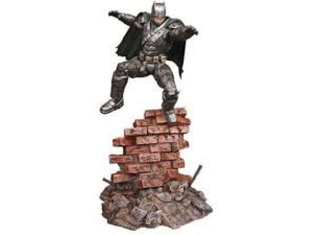 1/8 Batman vs Superman Dawn of Justice Armored Batman