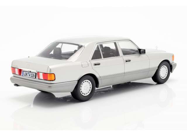 1985 Mercedes Benz 560 SEL S-class (W126), astral silver/grey