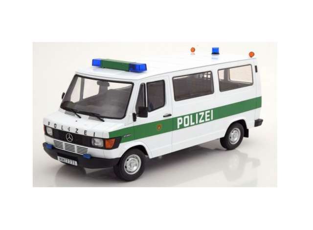 1988 Mercedes 208D Bus *Polizei Hamburg*, white/green