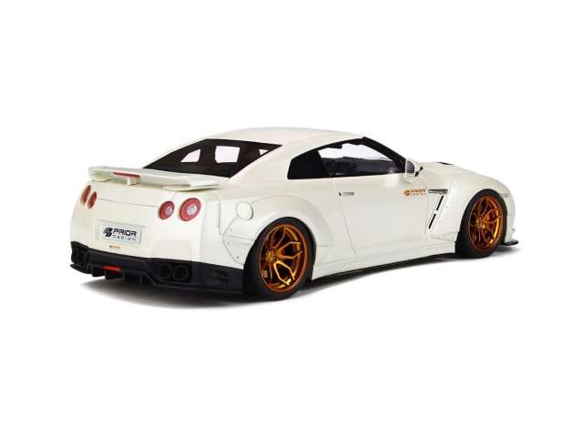 1/18 Prior Design PD750WB (R35 GT-R) *Resin Series*, white