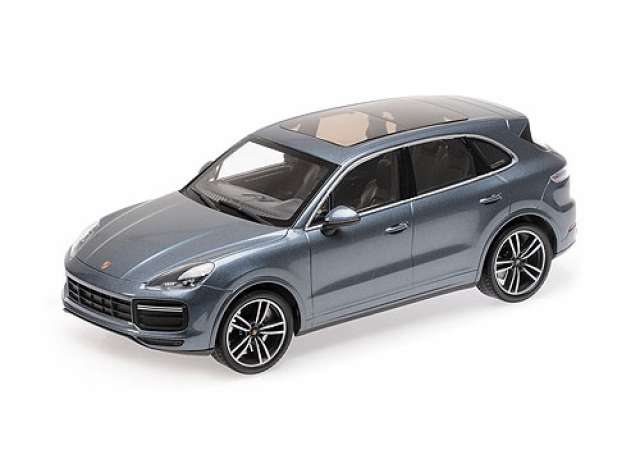 2017 Porsche Cayenne Turbo S, blue