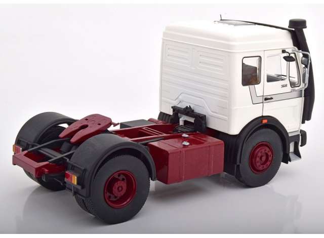 1973 Mercedes NG 1632, white/silver/dark red